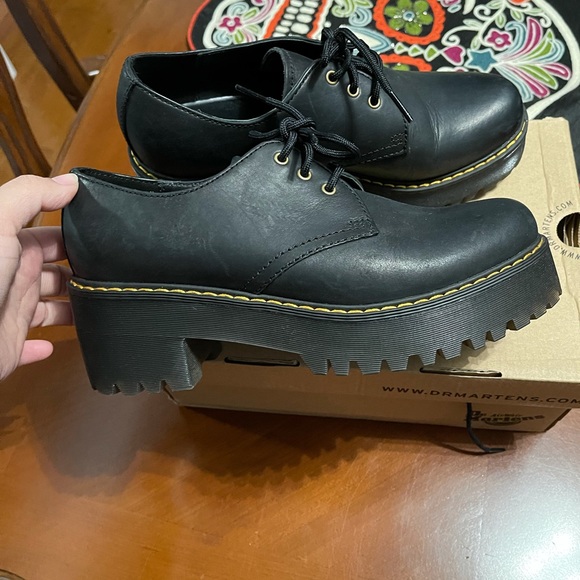 shriver low dr martens